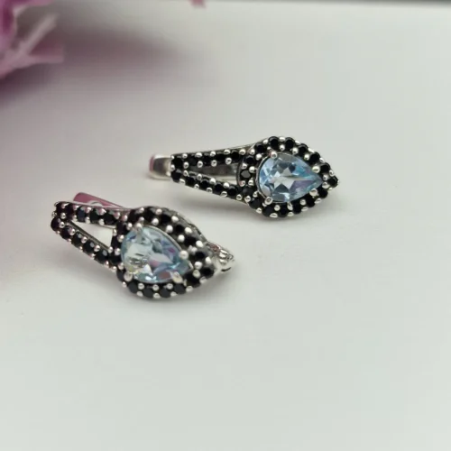 Earrings with Onyx and Aquamaryn ALT - Earrings with Onyx and Aquamarine