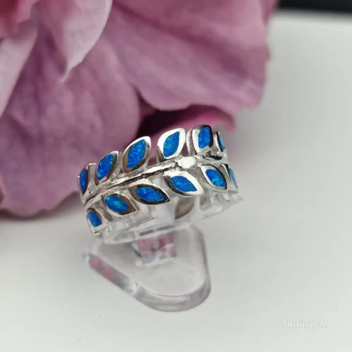 Ring a Curled Leaf with Opal ALT - Ring a Curled Leaf with Opal