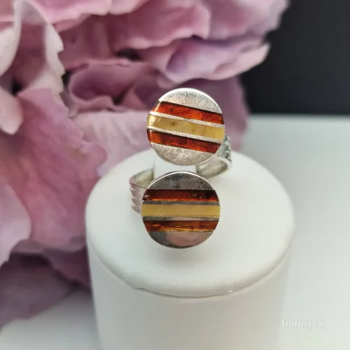 ALT - Ring with Pressed Amber