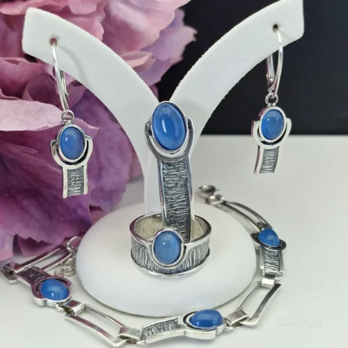 ALT - Set with Blue Cat's Eye